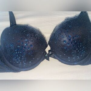 36 B Victoria’s Secret Very Sexy Push Up Bra Fashion
Show Crystal